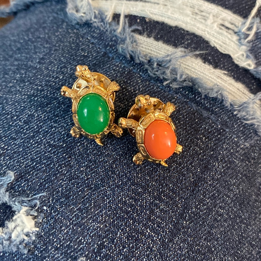 ❤️Set Of Two Turtle Lapel Pins❤️